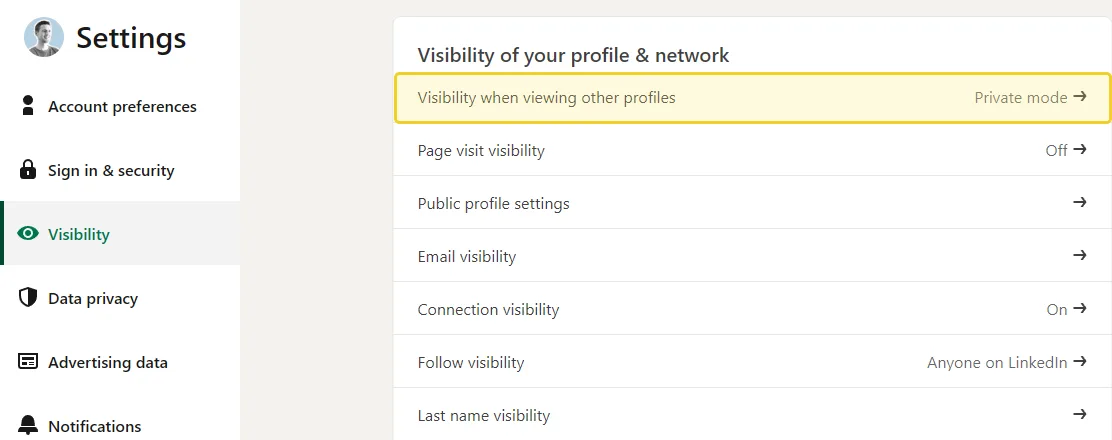 LinkedIn Settings Visibility section with the Visibility when viewing other profiles row highlighted, currently set to Private mode